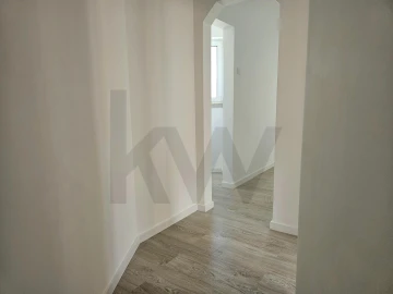 Apartamento T1 para Venda em São Vicente