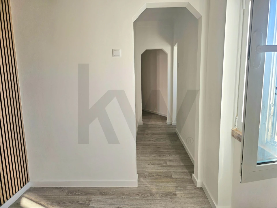 Apartamento T1 para Venda em São Vicente Foto 16
