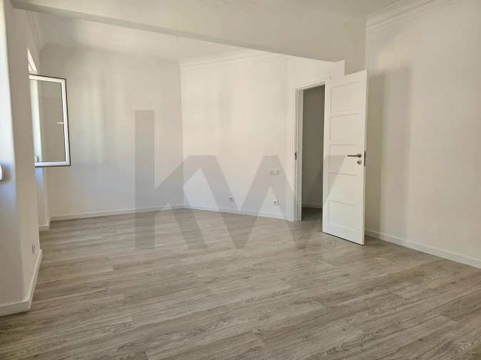 Apartamento T1 para Venda em São Vicente Foto 3