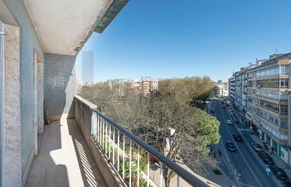 Apartamento T2 para Arrendamento em Venteira