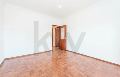 Apartamento T2 para Arrendamento em Venteira