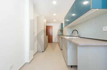 Apartamento T2 para Arrendamento em Venteira