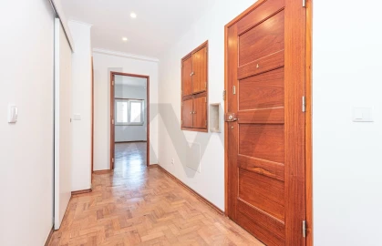 Apartamento T2 para Arrendamento em Venteira