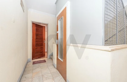 Apartamento T2 para Arrendamento em Venteira