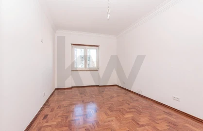 Apartamento T2 para Arrendamento em Venteira