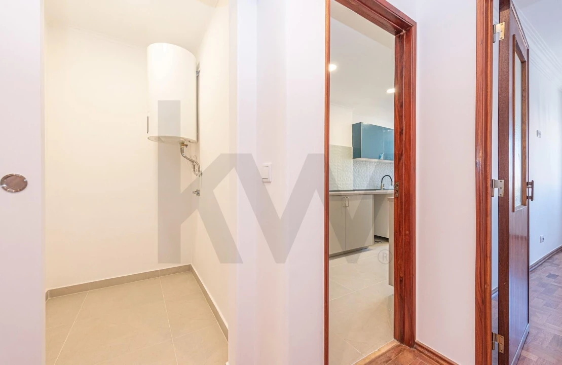 Apartamento T2 para Arrendamento em Venteira Foto 5