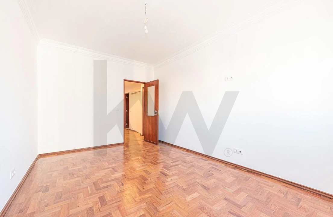 Apartamento T2 para Arrendamento em Venteira Foto 4