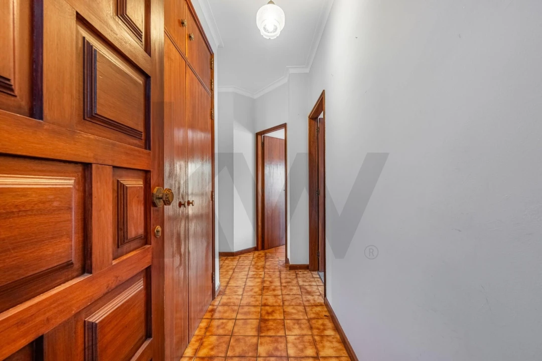 Apartamento T3 para Venda em Santa Marta de Portuzelo Foto 3