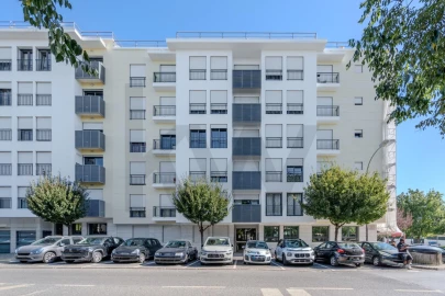 Apartamento T1 para Venda em Águas Livres