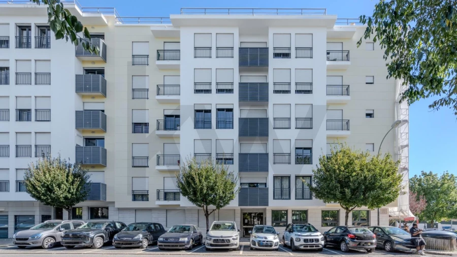 Apartamento T1 para Venda em Águas Livres