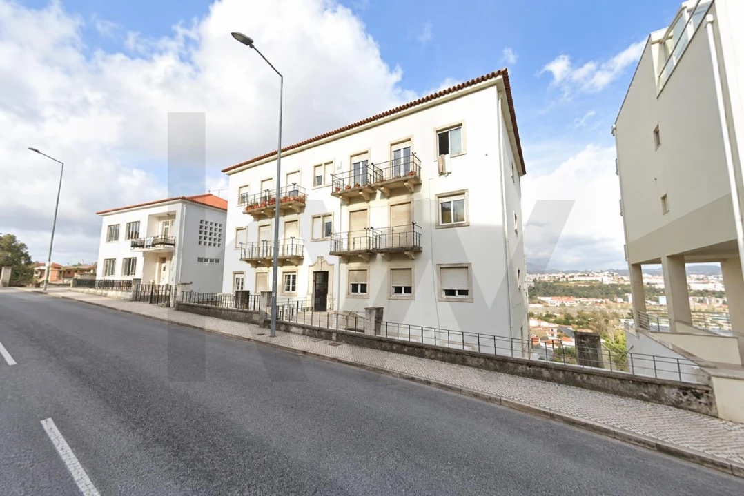 Apartamento T3 para Arrendamento em Santa Clara e Castelo Viegas Foto 1
