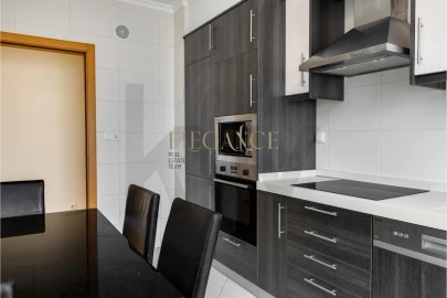 Apartamento T2 para Venda em Loule (São Clemente)