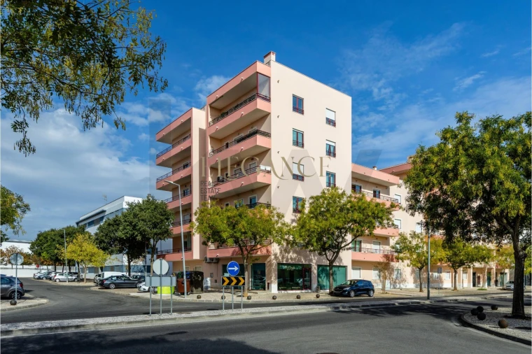 Apartamento T2 para Venda em Loule (São Clemente) Foto 3