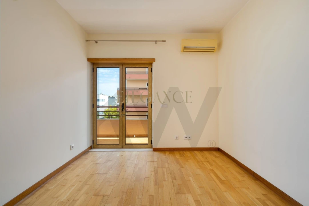 Apartamento T2 para Venda em Loule (São Clemente) Foto 23