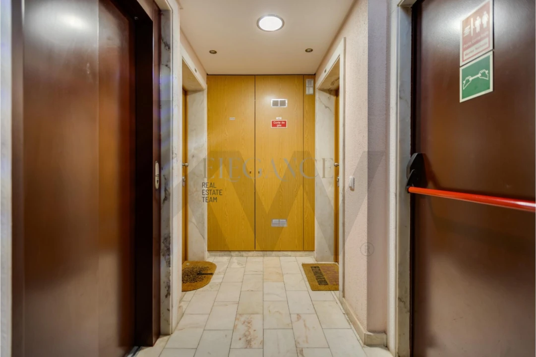 Apartamento T2 para Venda em Loule (São Clemente) Foto 4