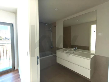 Apartamento T1 para Arrendamento em Santa Clara