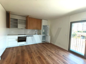 Apartamento T1 para Arrendamento em Santa Clara