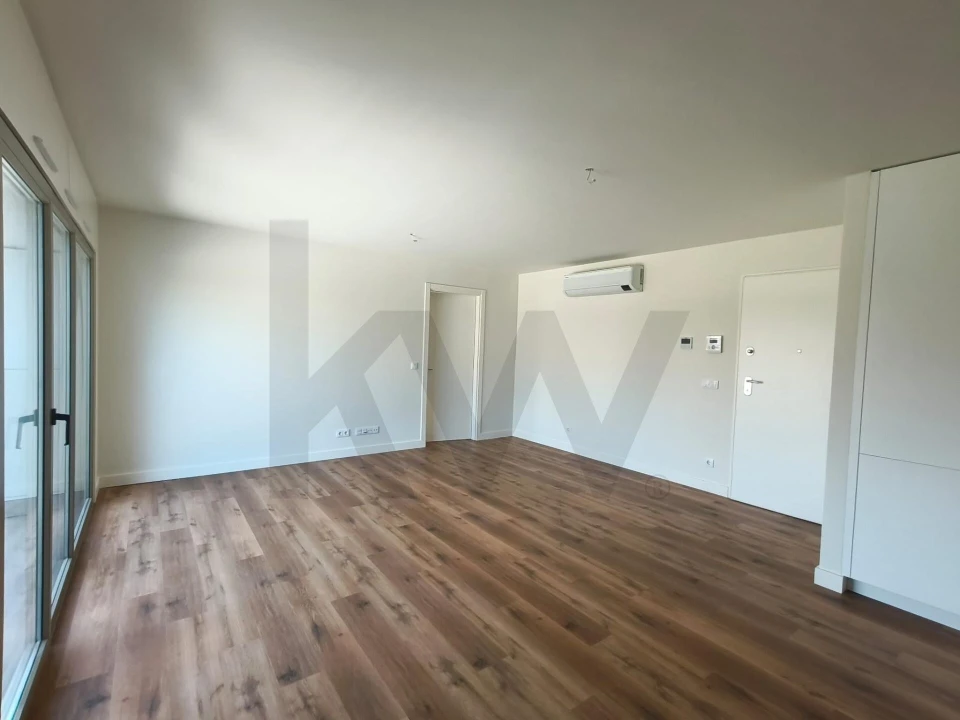 Apartamento T1 para Arrendamento em Santa Clara Foto 7