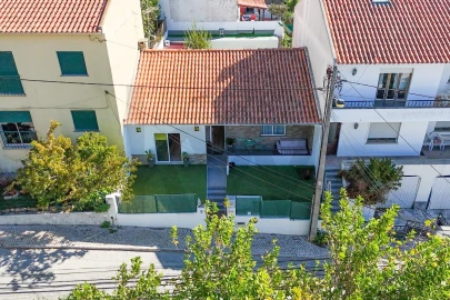 Moradia T3 para Arrendamento em Alcabideche