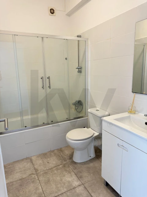 Apartamento T2 para Arrendamento em Benfica