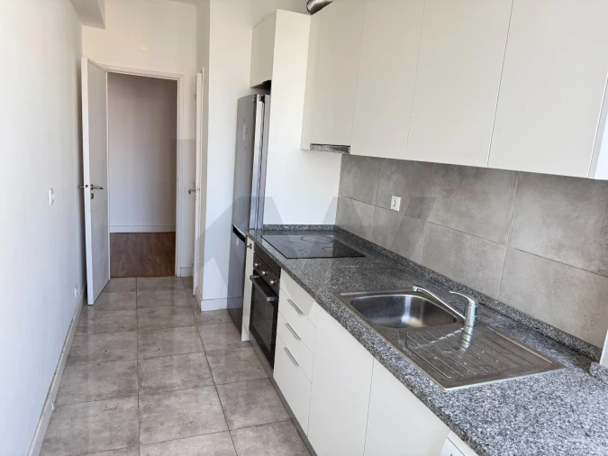 Apartamento T2 para Arrendamento em Benfica Foto 20