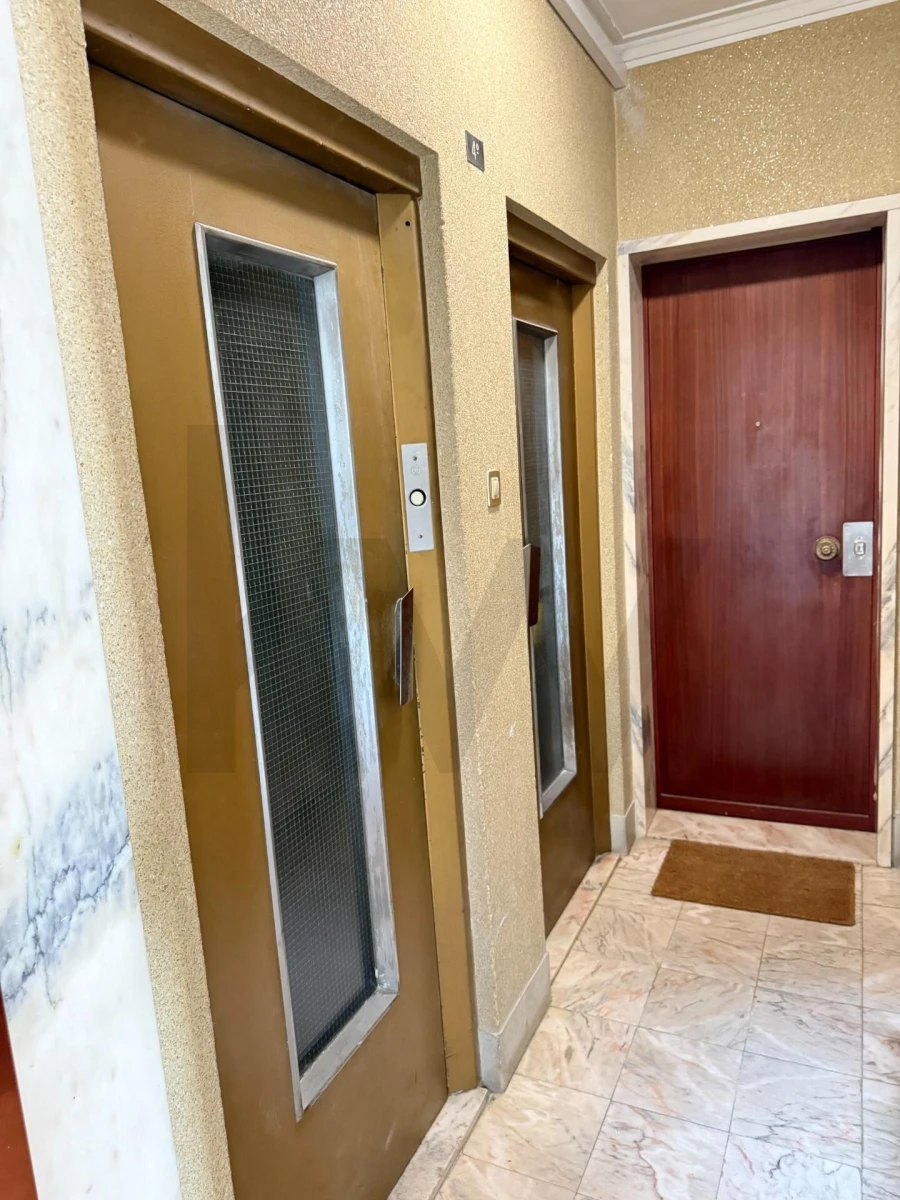 Apartamento T2 para Arrendamento em Benfica Foto 3