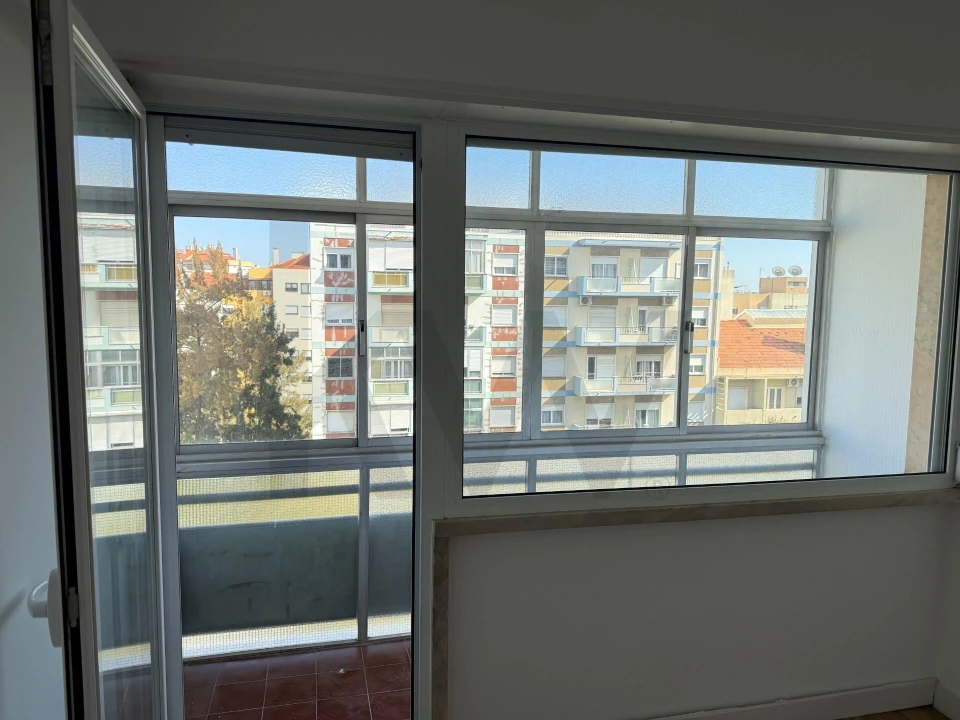 Apartamento T2 para Arrendamento em Benfica Foto 22