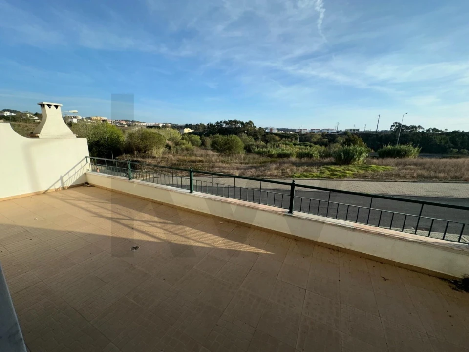 Apartamento T2 para Arrendamento em Mafra Foto 12