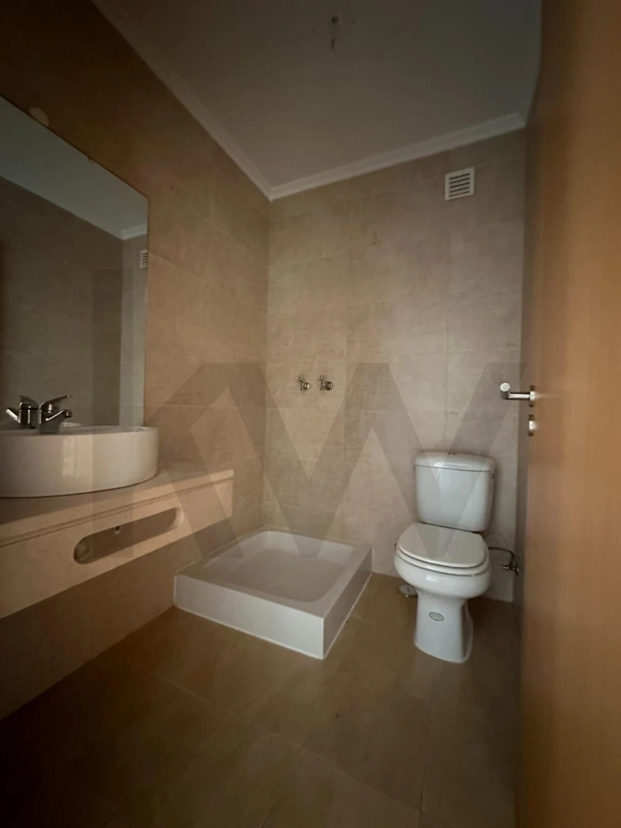 Apartamento T2 para Arrendamento em Mafra Foto 7