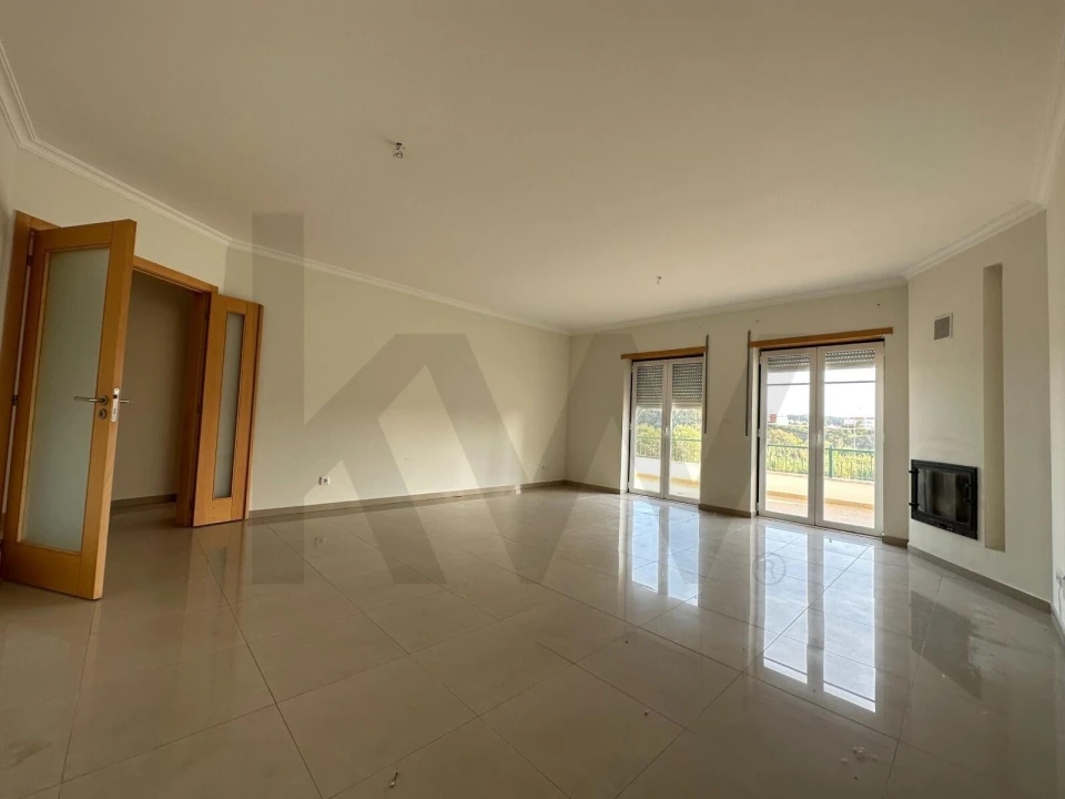 Apartamento T2 para Arrendamento em Mafra Foto 11