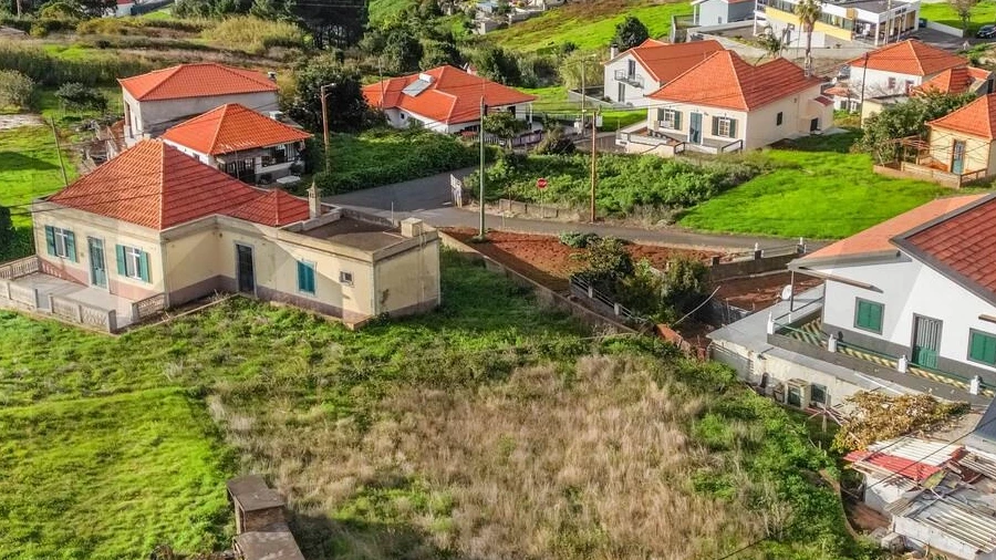 Terreno para Venda em Ponta do Pargo
