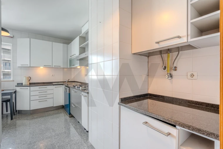 Apartamento T2 para Arrendamento em Olivais Foto 13