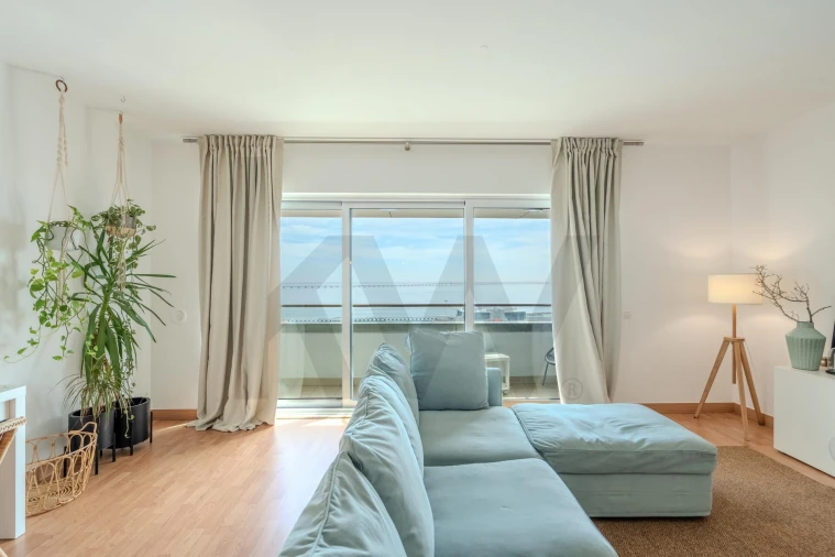 Apartamento T2 para Arrendamento em Olivais Foto 3