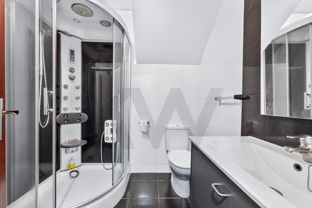 Apartamento T2 para Venda em Santo Antonio Foto 13