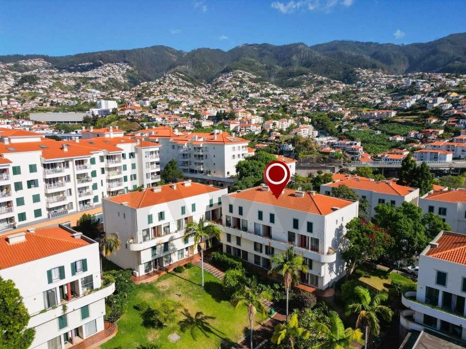 Apartamento T2 para Venda em Santo Antonio Foto 1