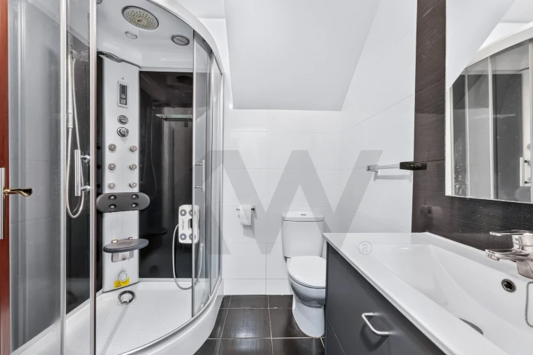 Apartamento T2 para Venda em Santo Antonio Foto 13