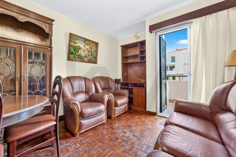 Apartamento T2 para Venda em Santo Antonio Foto 7