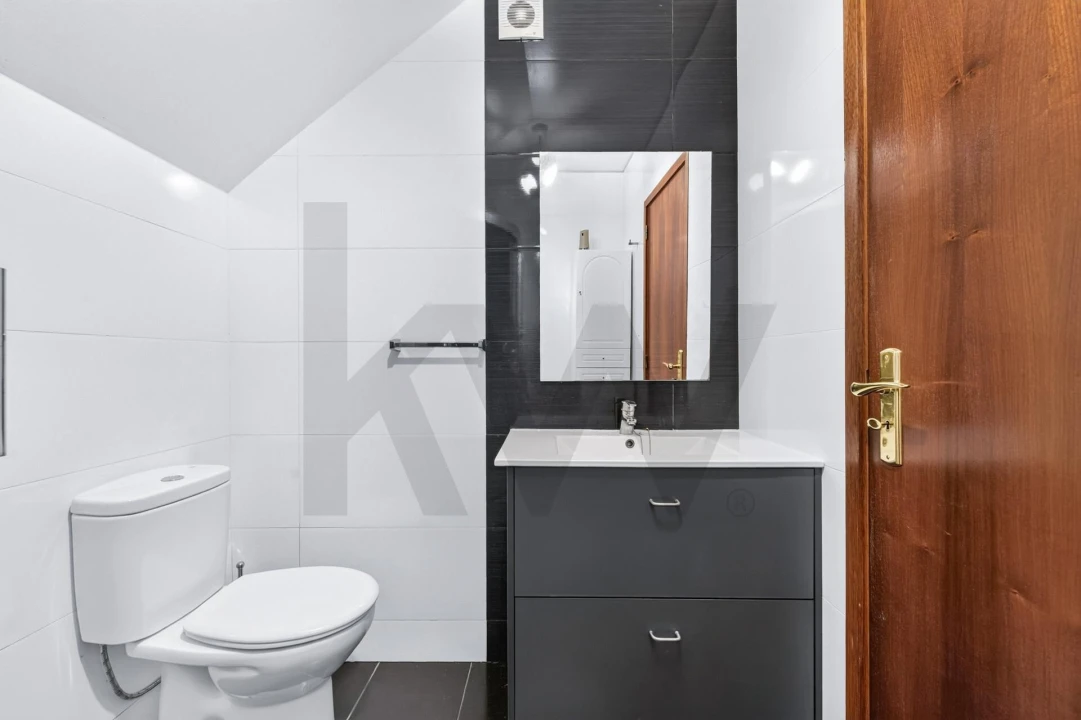Apartamento T2 para Venda em Santo Antonio Foto 14
