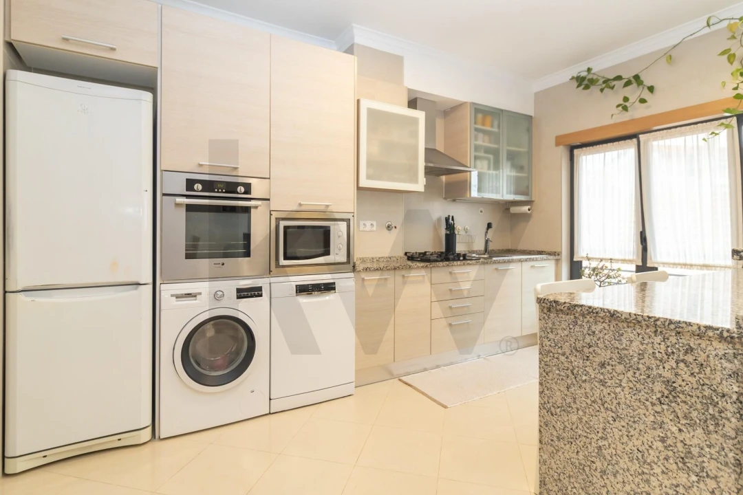 Apartamento T2 para Venda em Amora Foto 7