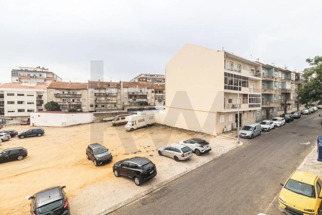 Apartamento T2 para Venda em Amora Foto 26