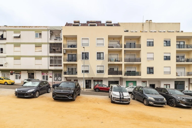 Apartamento T2 para Venda em Amora Foto 48