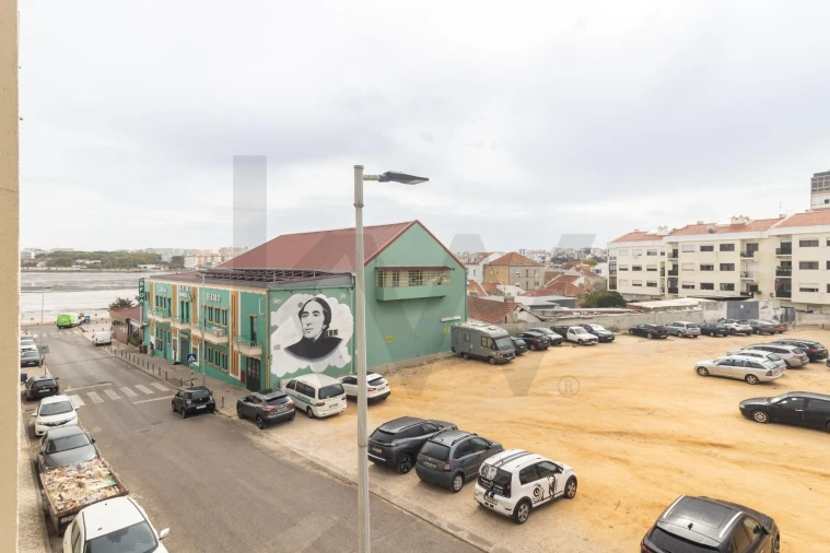 Apartamento T2 para Venda em Amora Foto 25