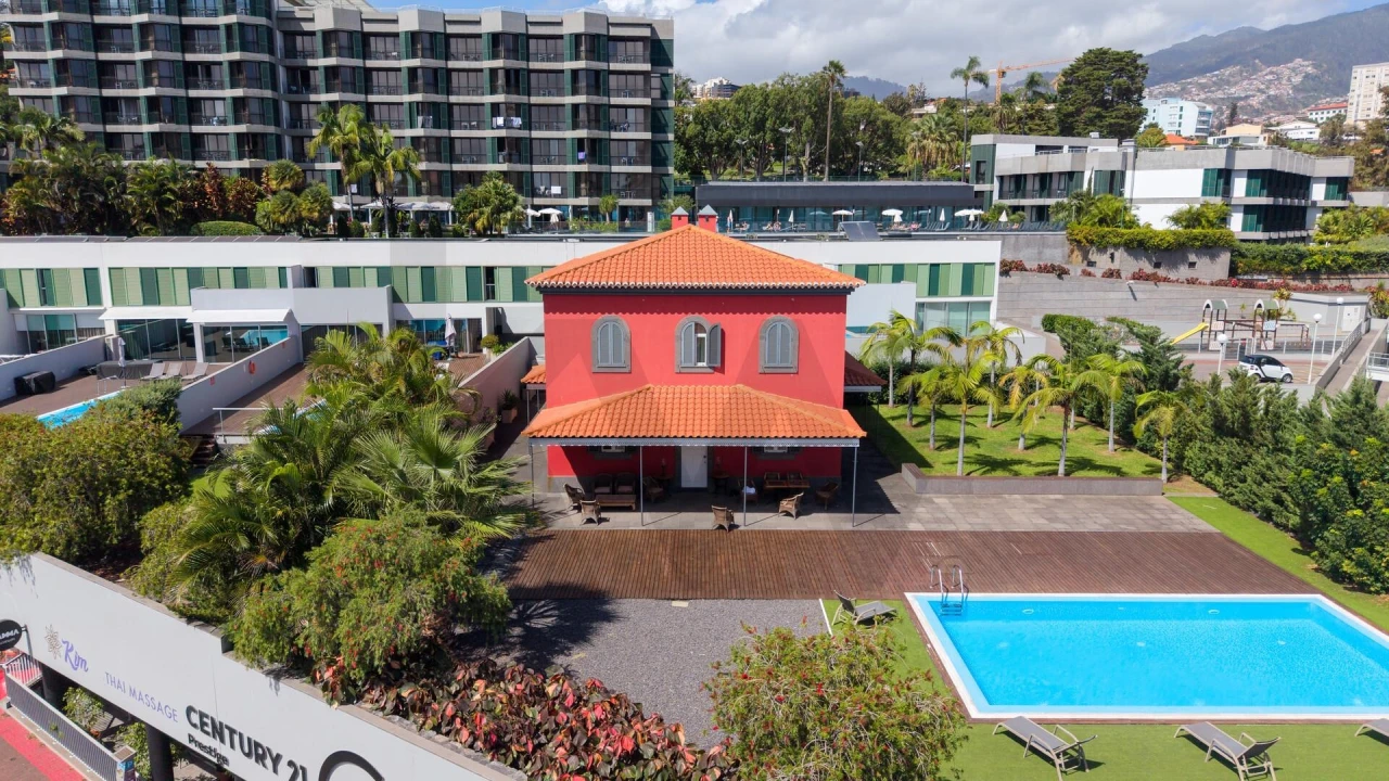 Moradia T4 para Venda em São Martinho Foto 3