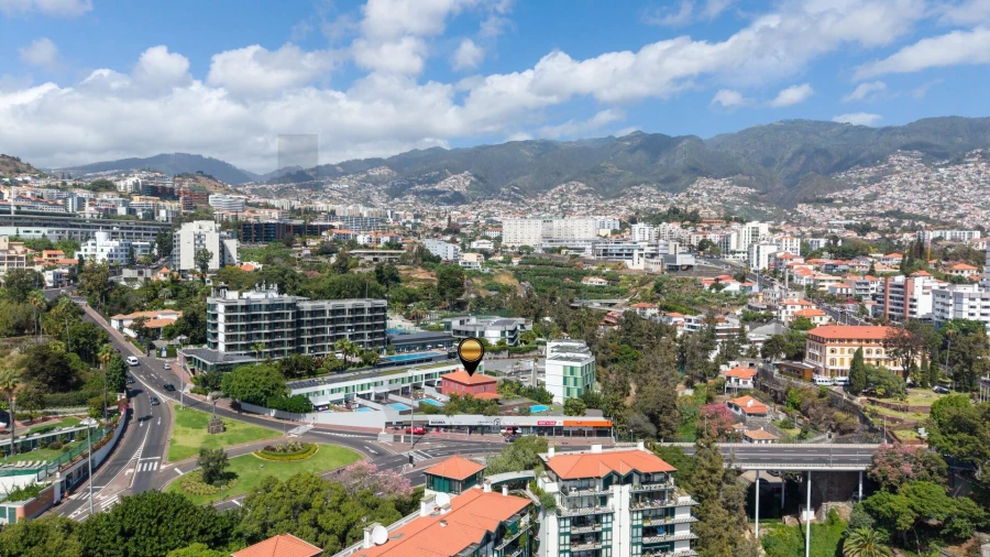 Moradia T4 para Venda em São Martinho Foto 75