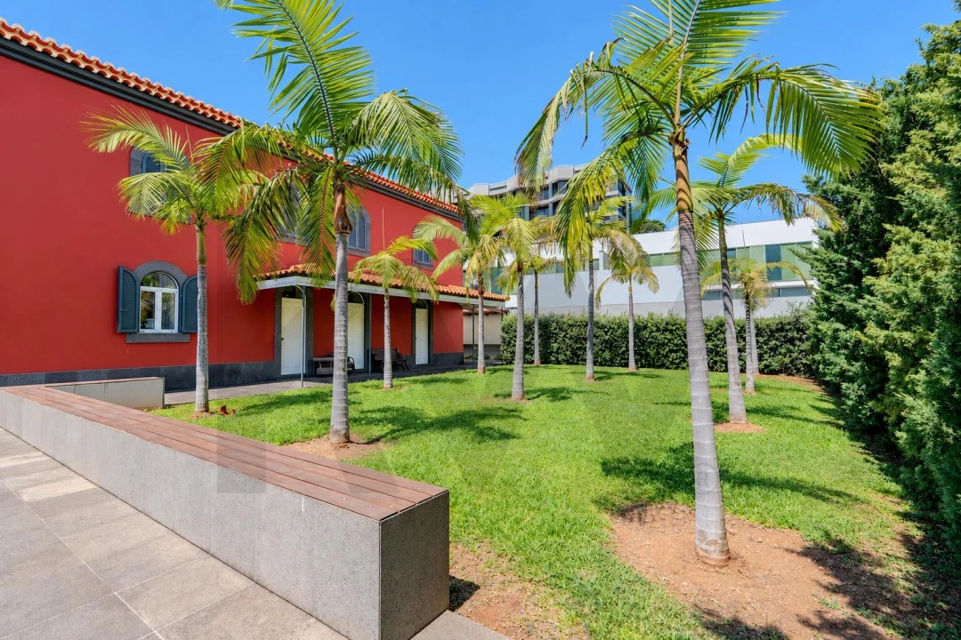 Moradia T4 para Venda em São Martinho Foto 9