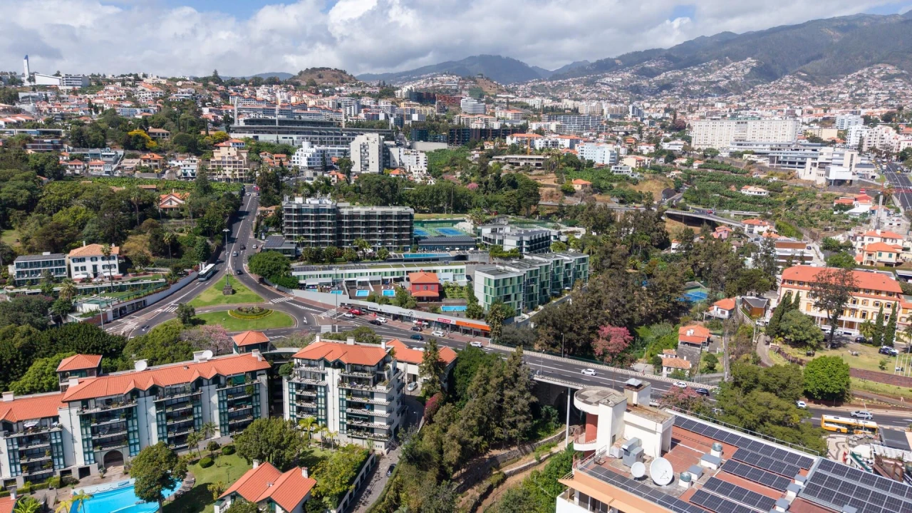 Moradia T4 para Venda em São Martinho Foto 80