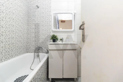 Apartamento T2 para Venda em Baixa da Banheira e Vale da Amoreira