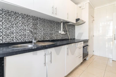 Apartamento T2 para Venda em Baixa da Banheira e Vale da Amoreira