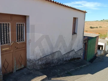 Moradia T3 para Venda em Selmes