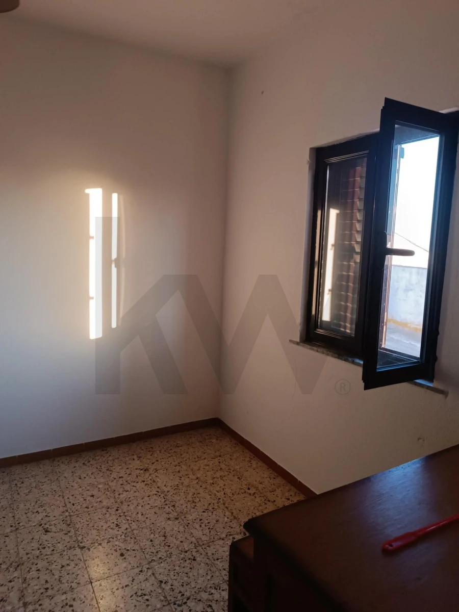 Moradia T3 para Venda em Selmes Foto 6